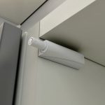 Nêm nhấn mở loại dài đầu cao su Hafele màu xám nhạt 356.12.517