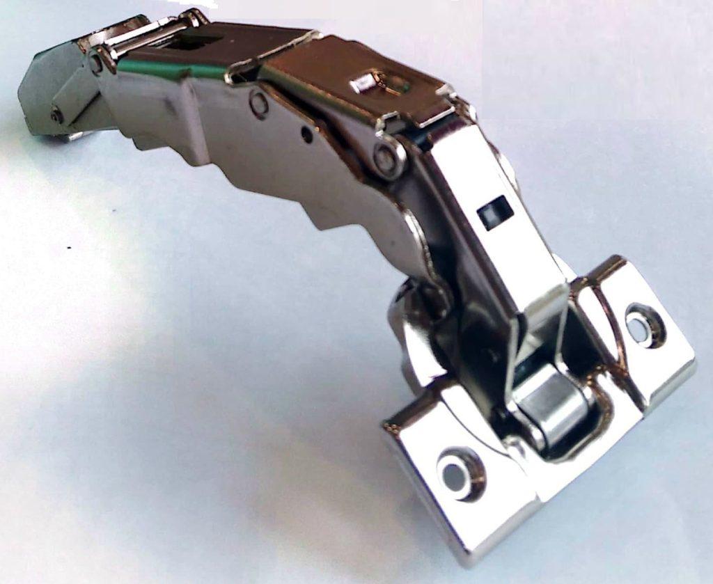 Bản lề giảm chấn thẳng Blum Clip top góc mở 155 độ 71B7550-1181769 (kèm đế)