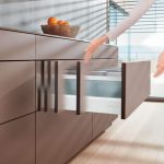 Nêm nhấn mở đóng giảm chấn BLUM Movento, Legrabox