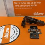 Bản lề khung nhôm 95 độ Clip top Blum 71T950A 1488410 (Đen, thẳng)