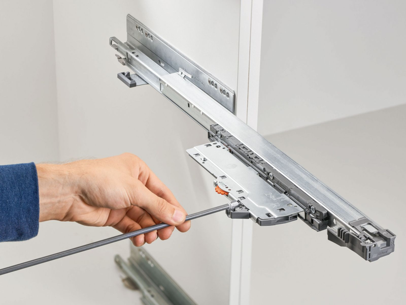 MOVENTO là dòng ray trượt âm gỗ cao cấp
