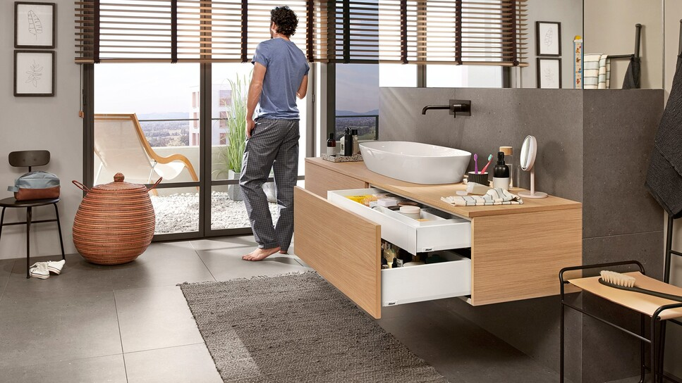 Tính chất chống ăn mòn của ray trượt giúp sản phẩm bền bỉ ngay cả trong môi trường ẩm ướt