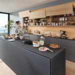 Nên mua tay nâng Blum tại đại lý chính hãng, uy tín