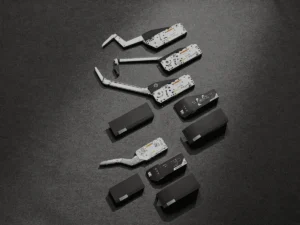 Một bộ tay nâng bao gồm hộp lực, cánh tay, khớp nối và các linh kiện khác